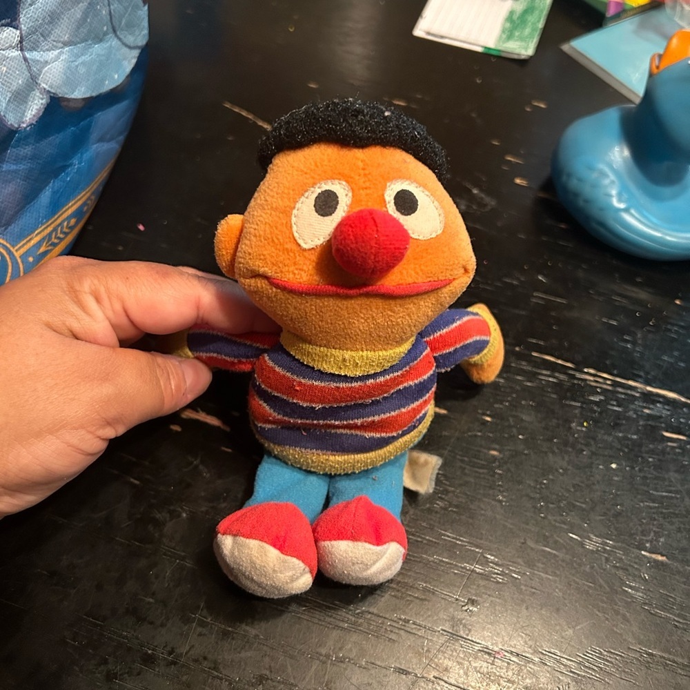 Sesame Street 7inch bean bag plushy of Ernie